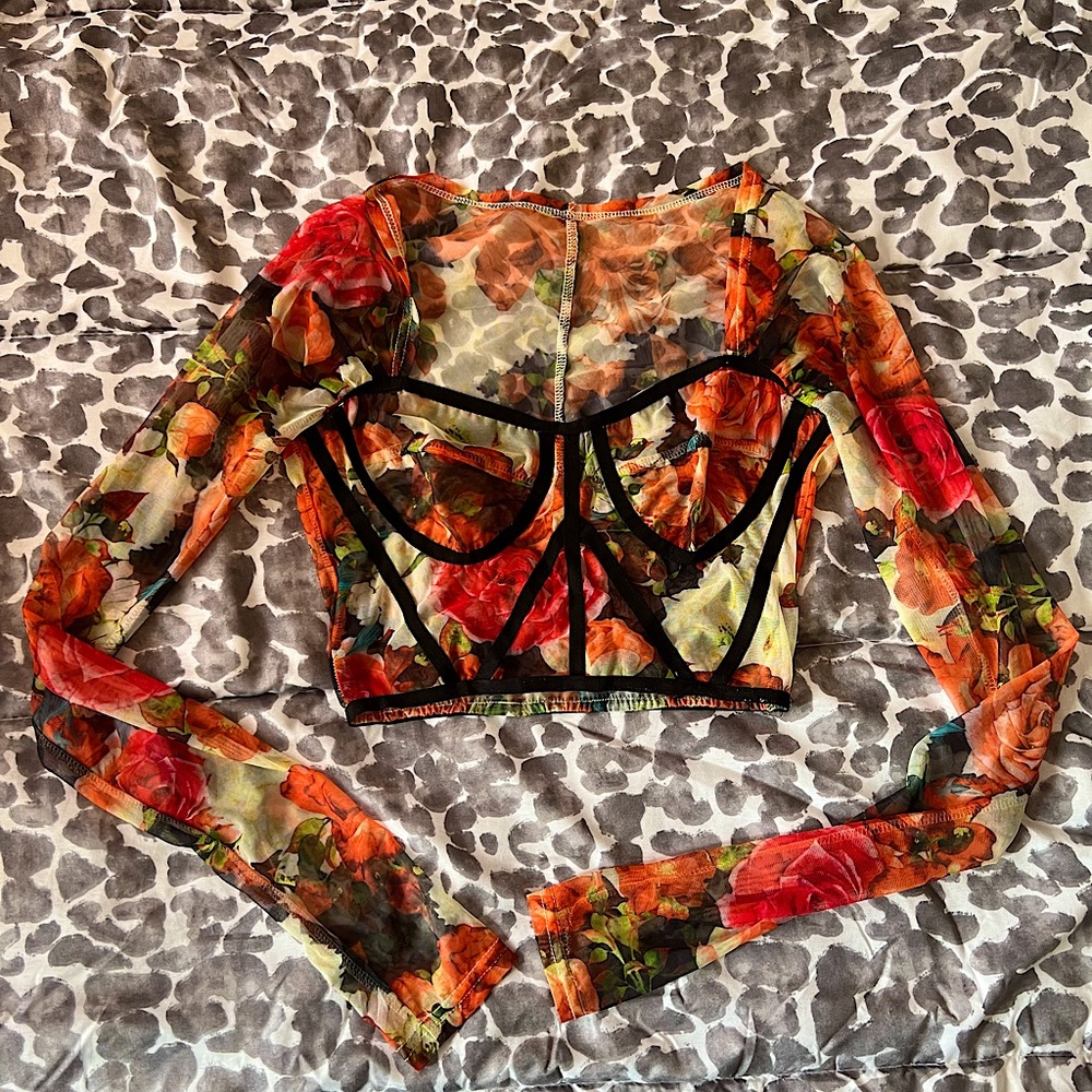 LONG SLEEVE CROP TOP ❤️‍🔥